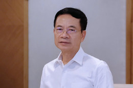 Nguyen Manh Hung 장관 844.jpg