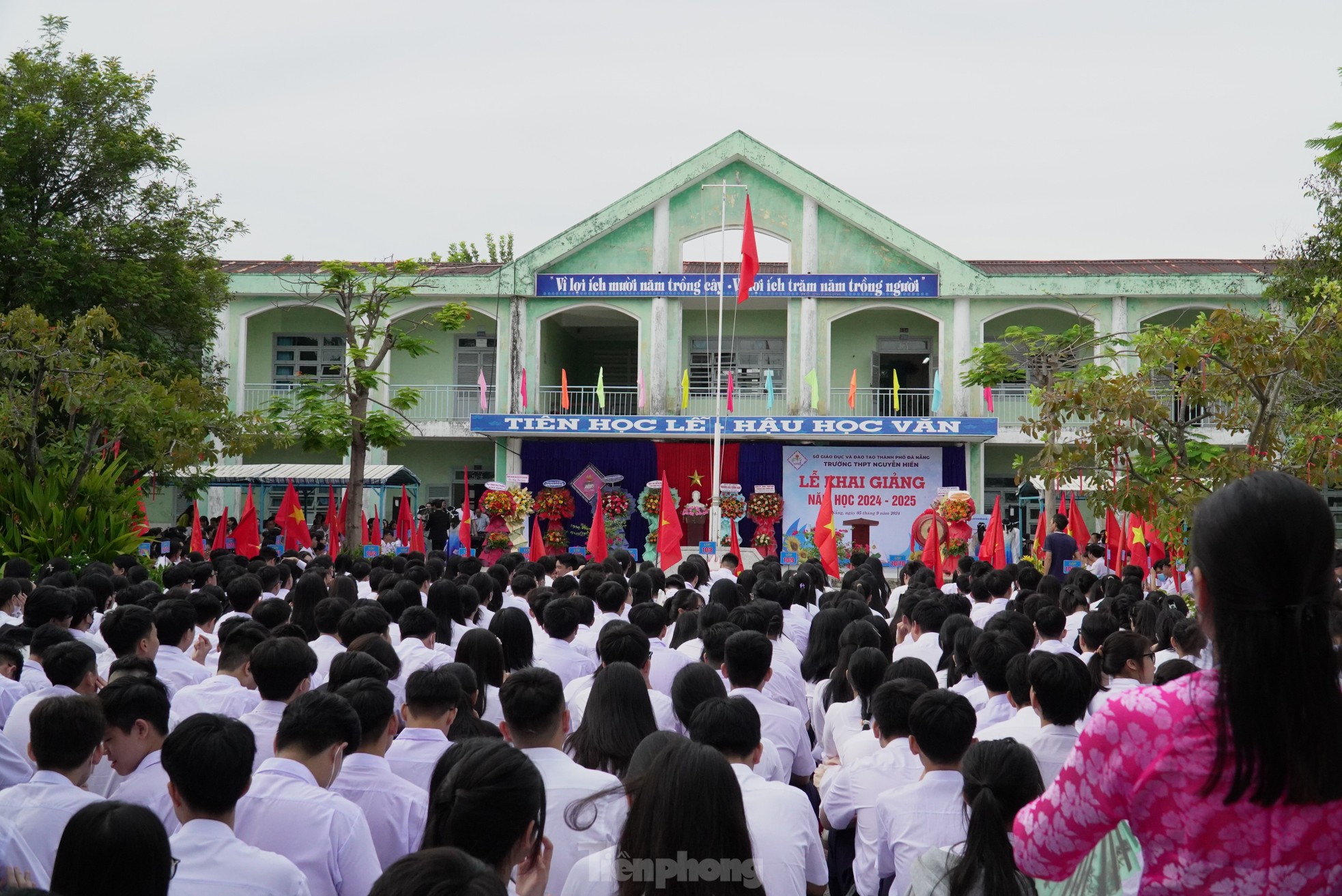 Nữ sinh Đà Nẵng rạng ngời trong ngày khai giảng ảnh 1