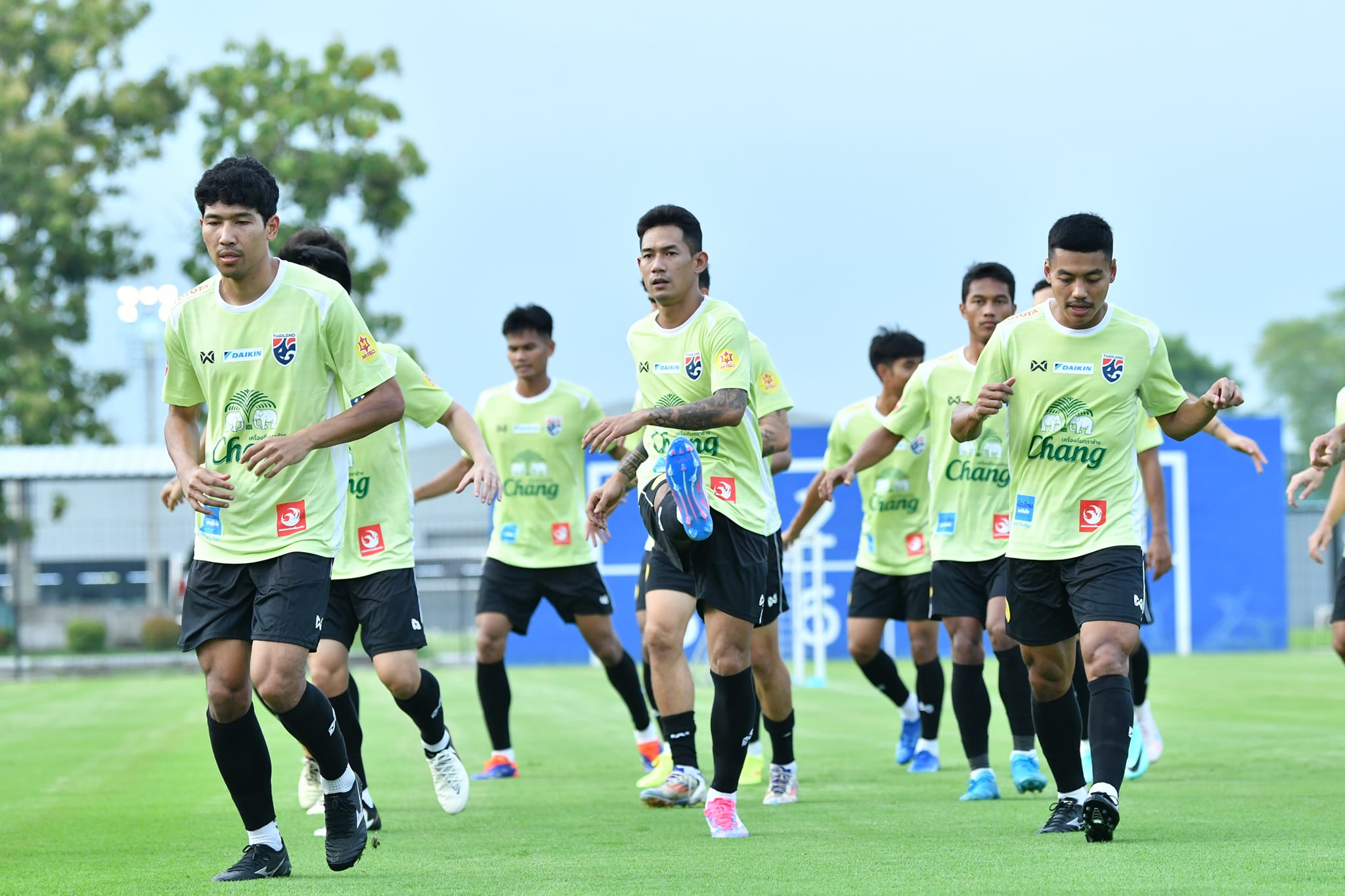 ’Phá vỡ’ kết cấu giải quốc nội, Thái Lan lộ rõ quyết tâm vô địch AFF Cup - Ảnh 1.