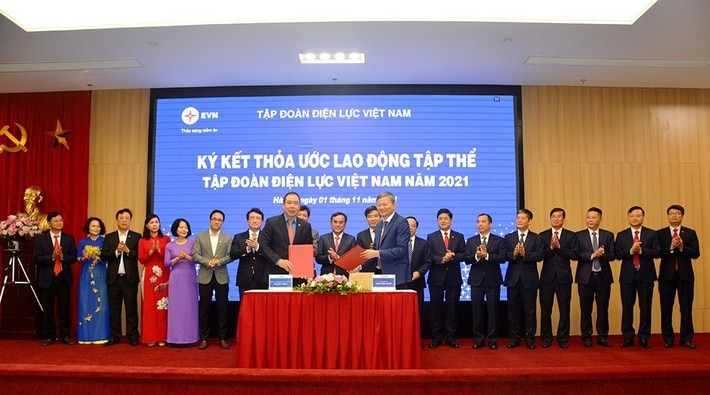 Ký kết Thỏa ước lao động tập thể Tập đoàn Điện lực Việt Nam giai đoạn 2018-2023 (Ảnh: T.L).