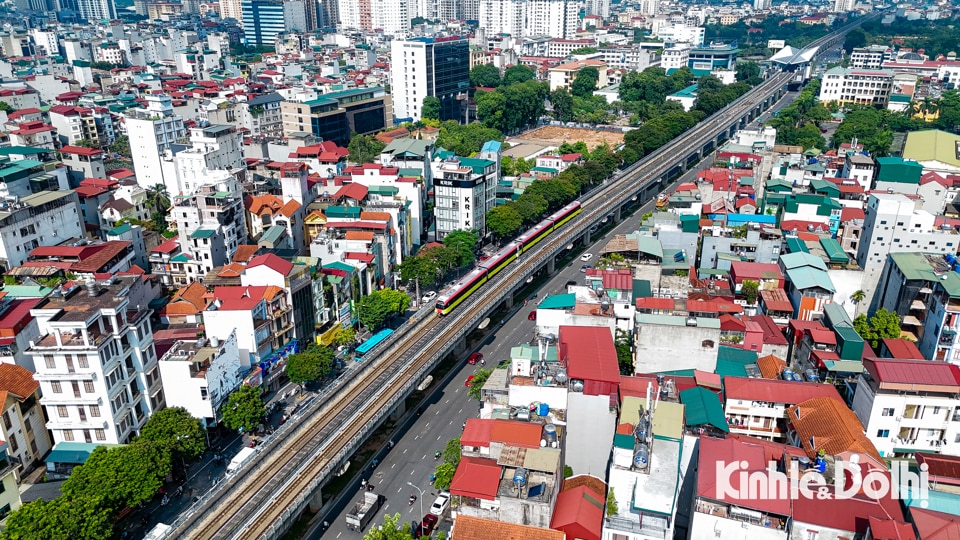 Tuyến đường sắt trên cao Nhổn - Ga Hà Nội đoạn trên cao chính thức vận hành từ ngày 8/8. Ảnh Duy Khánh