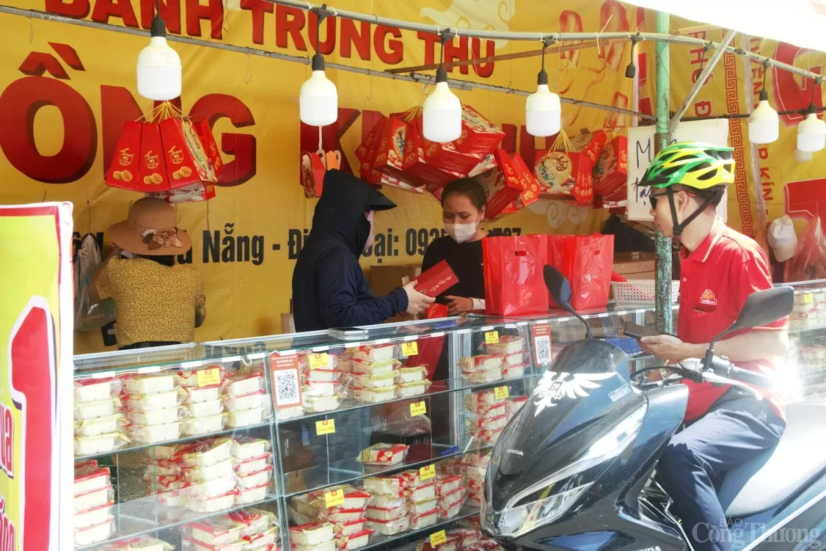 Sát Tết Trung thu, nhiều cửa hàng bánh trung thu vẫn còn nhiều hàng