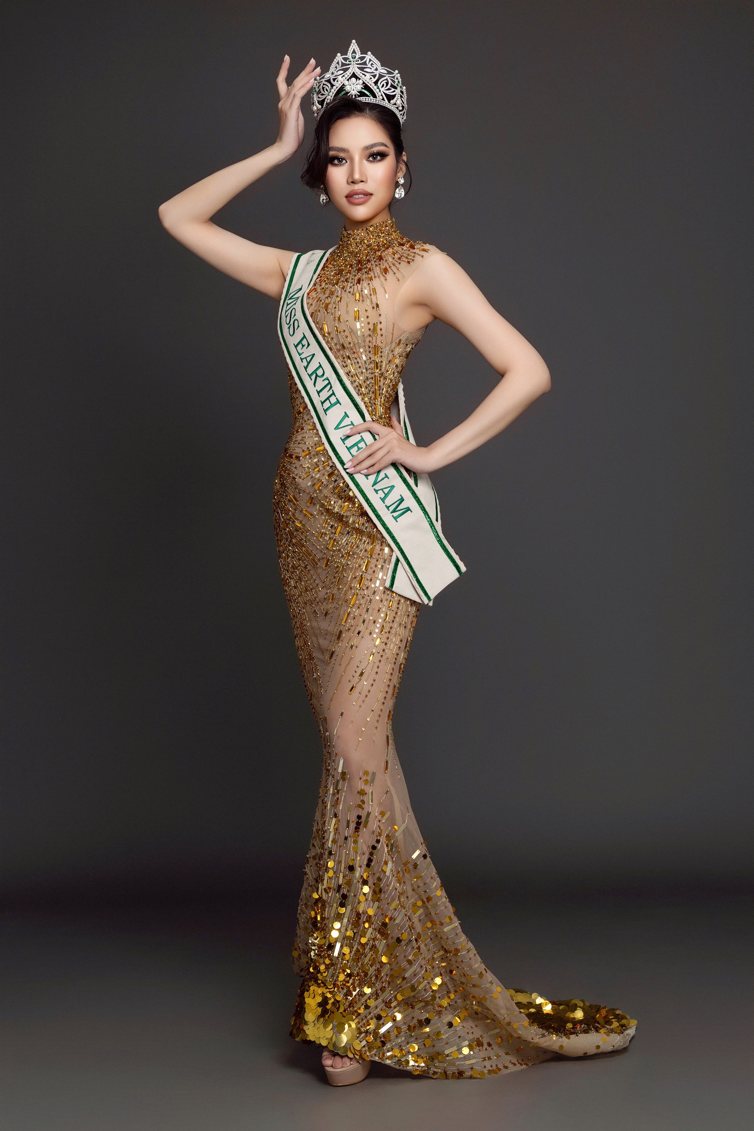 Thân thế và sự nghiệp của Cao Ngọc Bích thi Miss Earth 2024 - Ảnh 1.