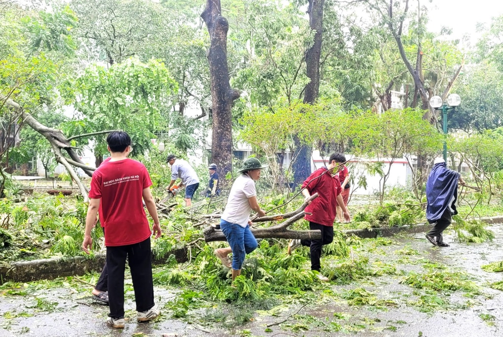 Thêm nhiều trường đại học cho sinh viên nghỉ học, học online do mưa lũ - 2