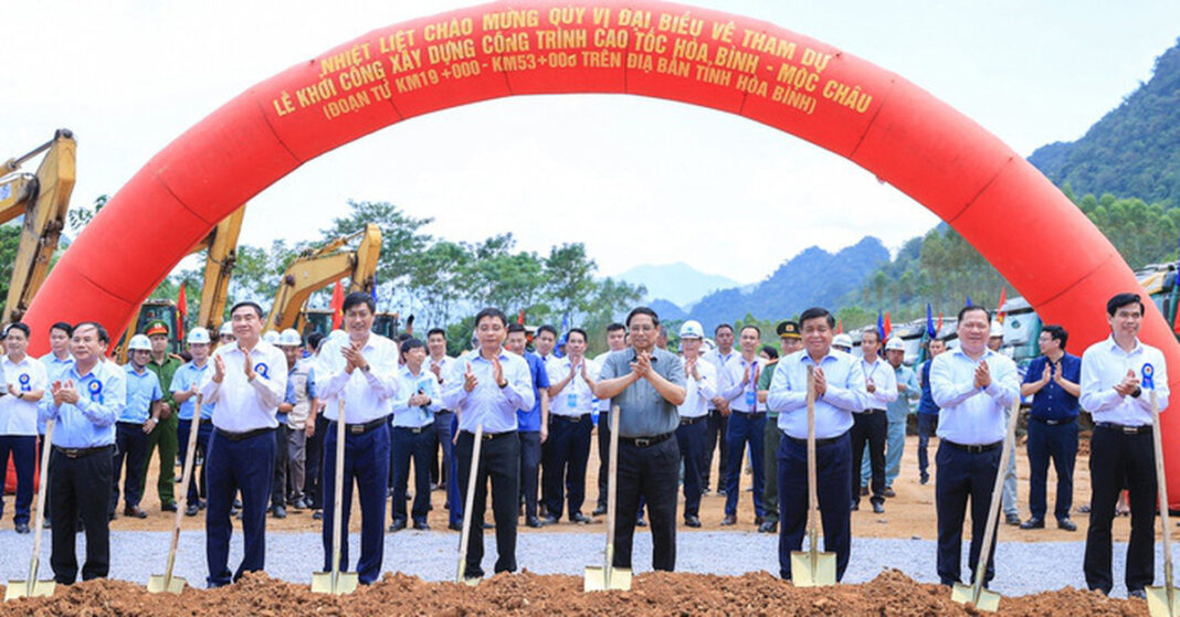 Thủ tướng dự lễ khởi công dự án cao tốc đầu tiên của Hòa Bình, vốn 10.000 tỉ đồng