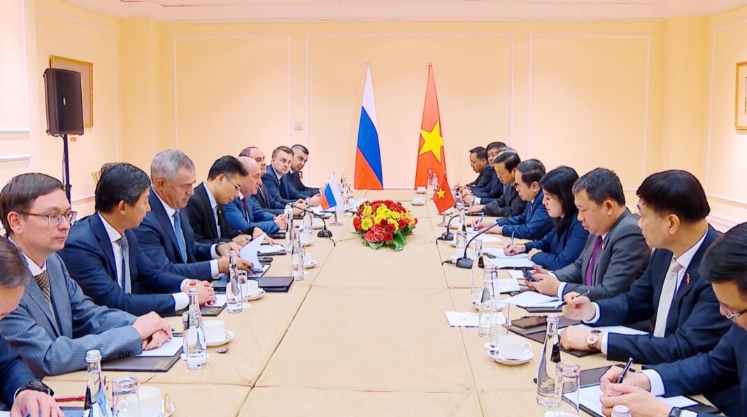 
    Thúc đẩy mạnh mẽ hơn nữa hợp tác dầu khí, năng lượng giữa Việt Nam và Liên bang Nga

