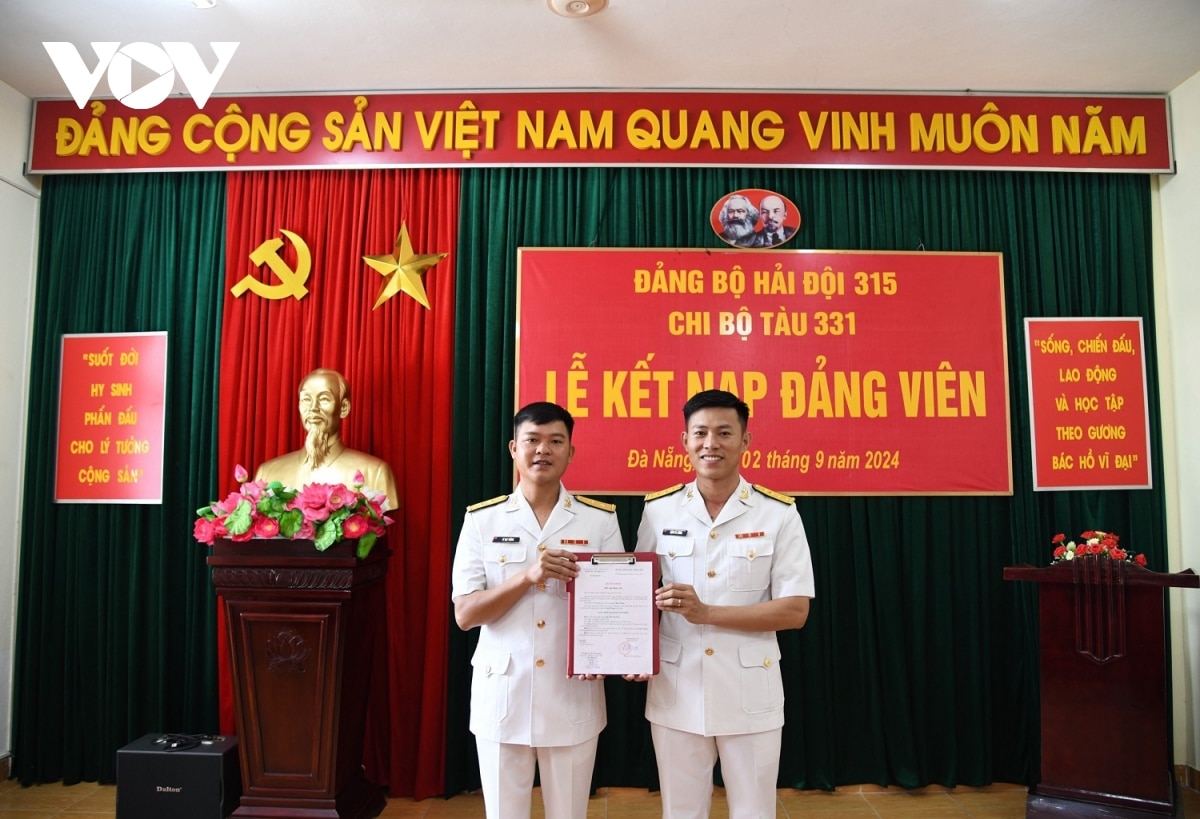 vinh quang loi tuyen the cua hai nguoi linh hai quan trong ngay quoc khanh hinh anh 2