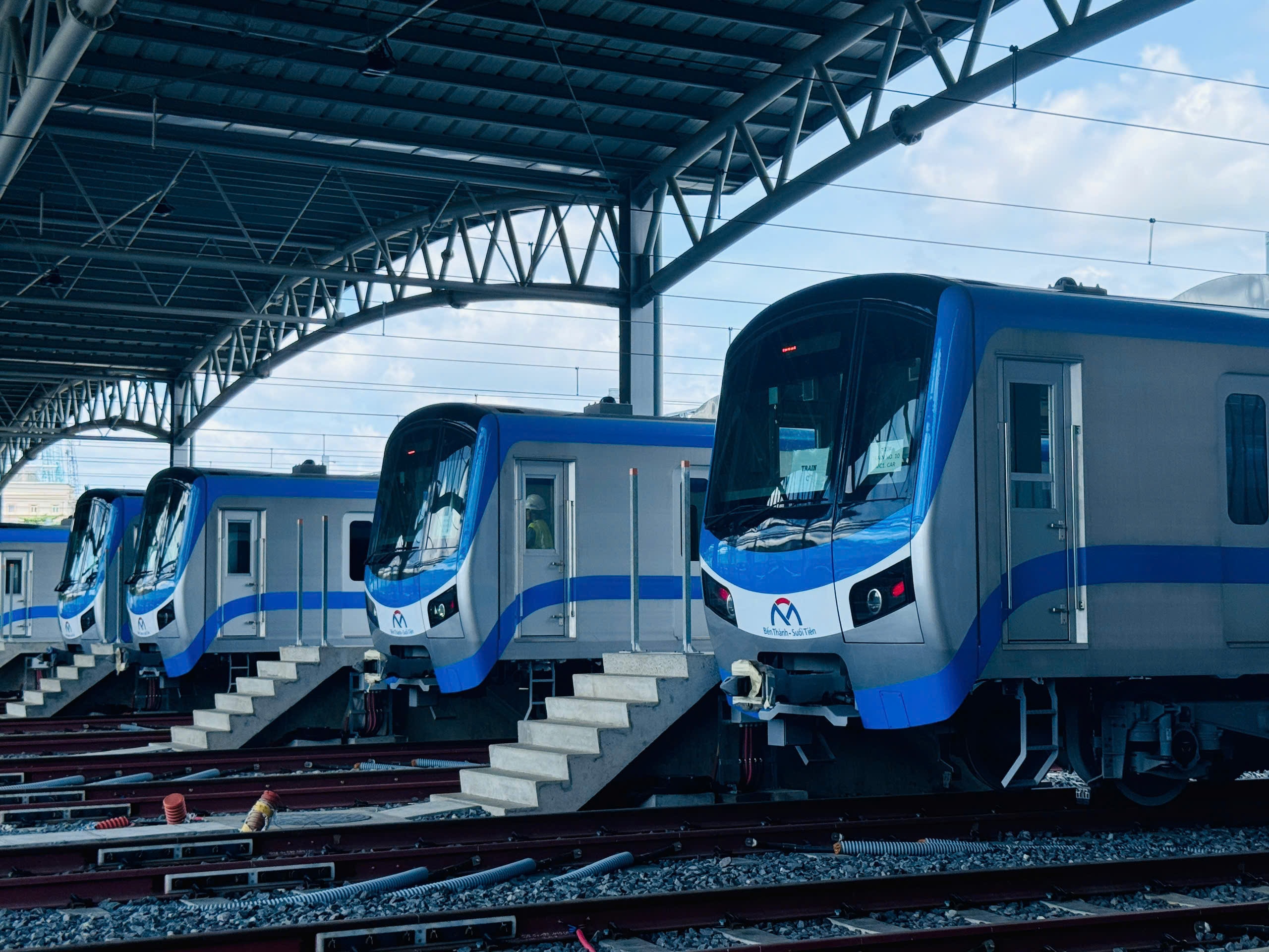 Yêu cầu đảm bảo tiến độ metro số 1, chủ đầu tư chịu trách nhiệm nếu tiếp tục chậm trễ- Ảnh 1.