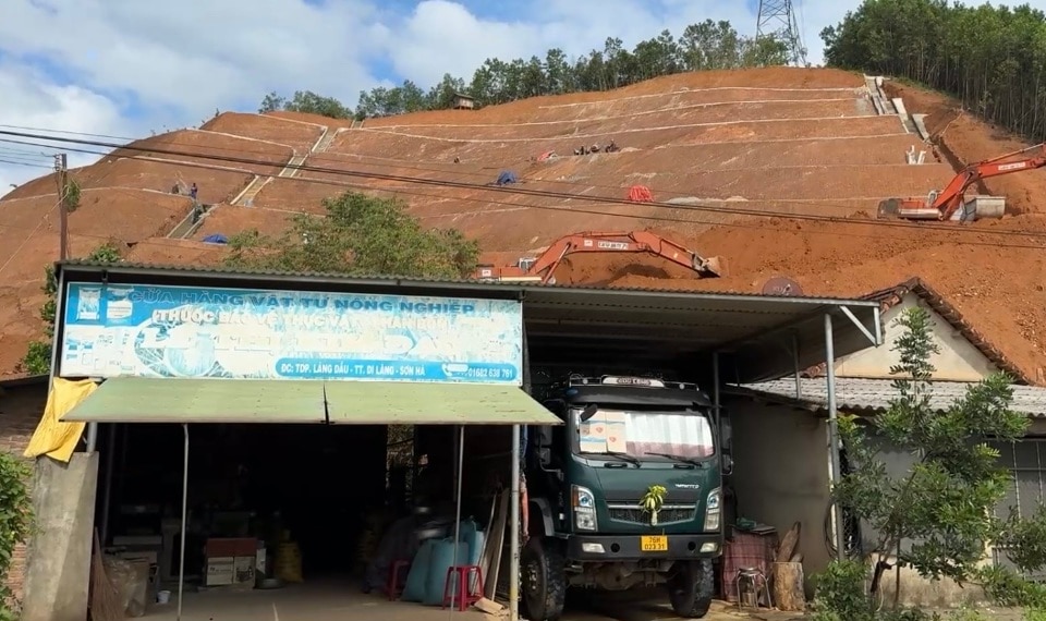 Dự án Khắc phục hậu quả thiên tai, sạt lở khu dân cư Van Cà Vãi có tổng mức đầu tư 14 tỷ đồng.