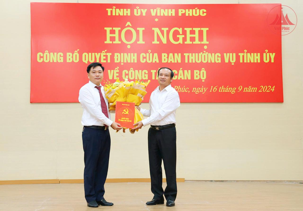 Chỉ định Chánh Văn phòng, Phó Chánh Thanh tra giữ chức Bí thư Huyện ủy