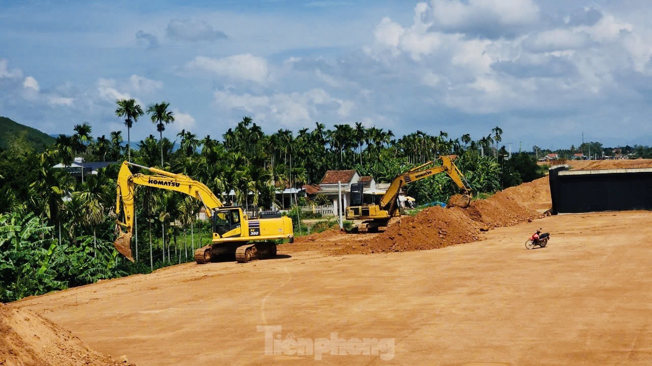 Hình hài cầu dài nhất cao tốc Quảng Ngãi - Hoài Nhơn