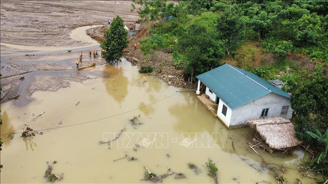 Làng Nủ hoang tàn sau lũ dữ