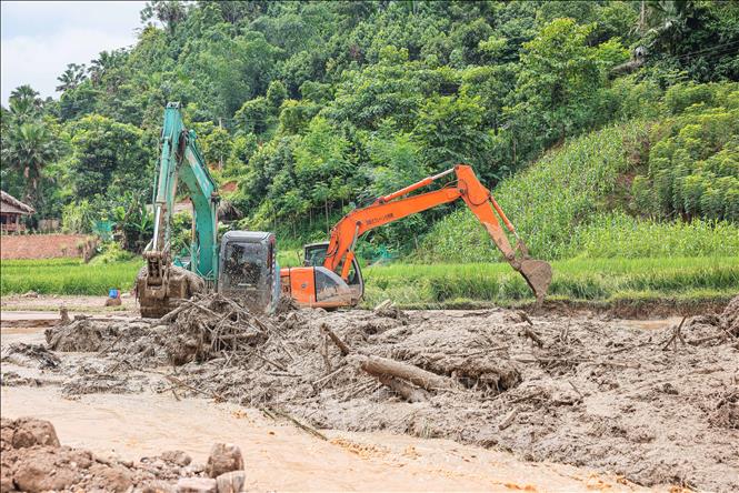 Làng Nủ hoang tàn sau lũ dữ