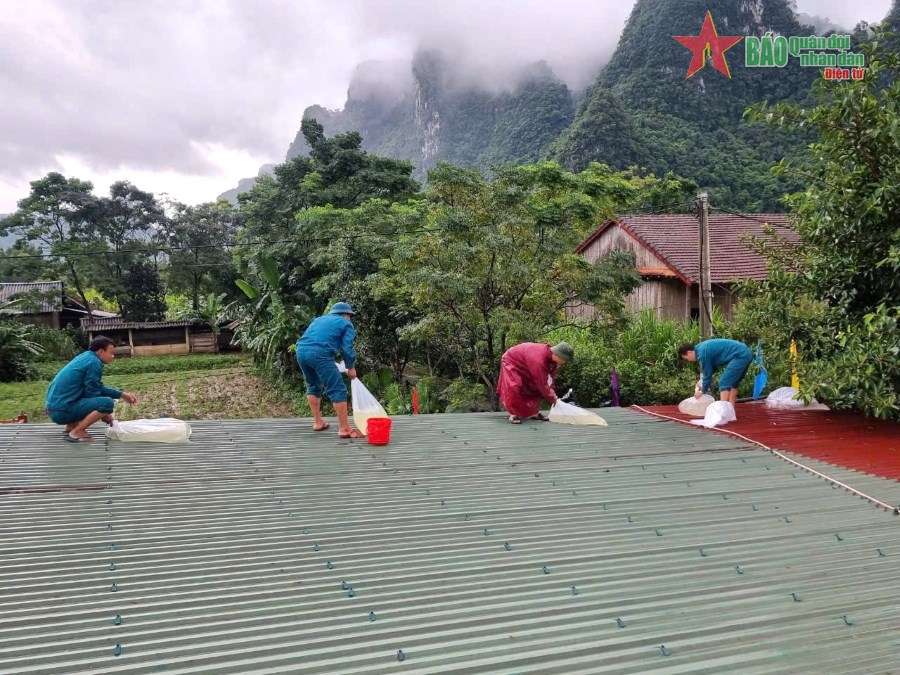 Lực lượng vũ trang Quân khu 4 tích cực, chủ động phòng, chống bão số 4