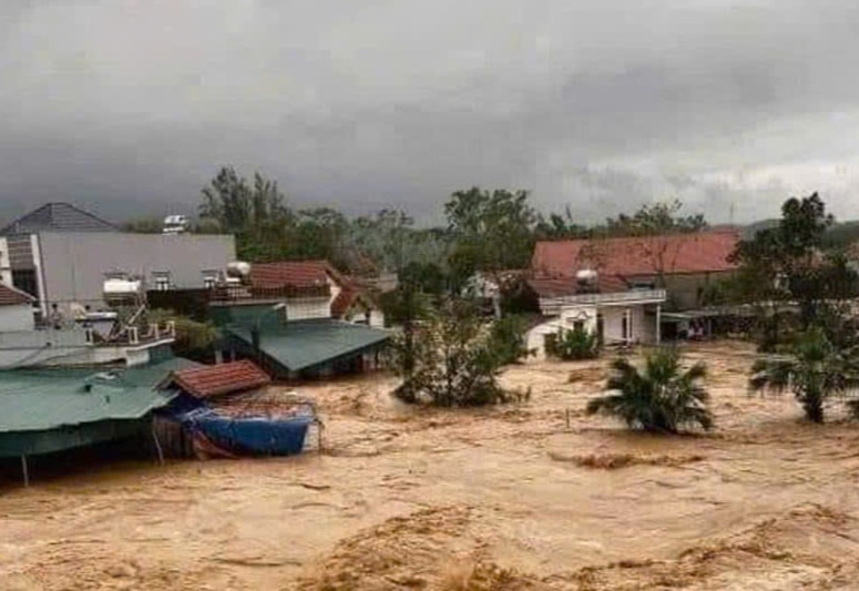 Quảng Ninh: Vỡ đập thuỷ lợi trên sông, nước tràn ồ ạt gây ngập 3 thôn