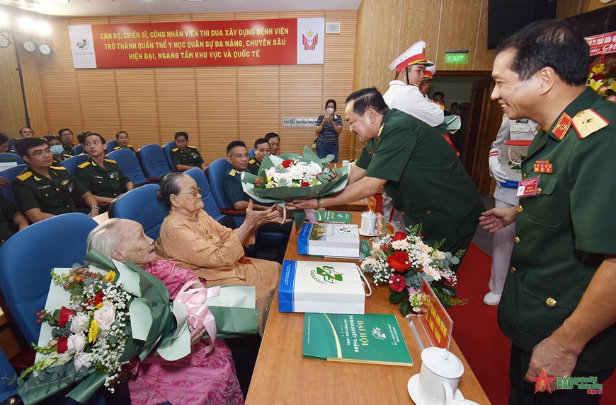 Thượng tướng Võ Minh Lương: Bệnh viện Quân y 175 thi đua sớm trở thành một quần thể y học quân sự đa năng