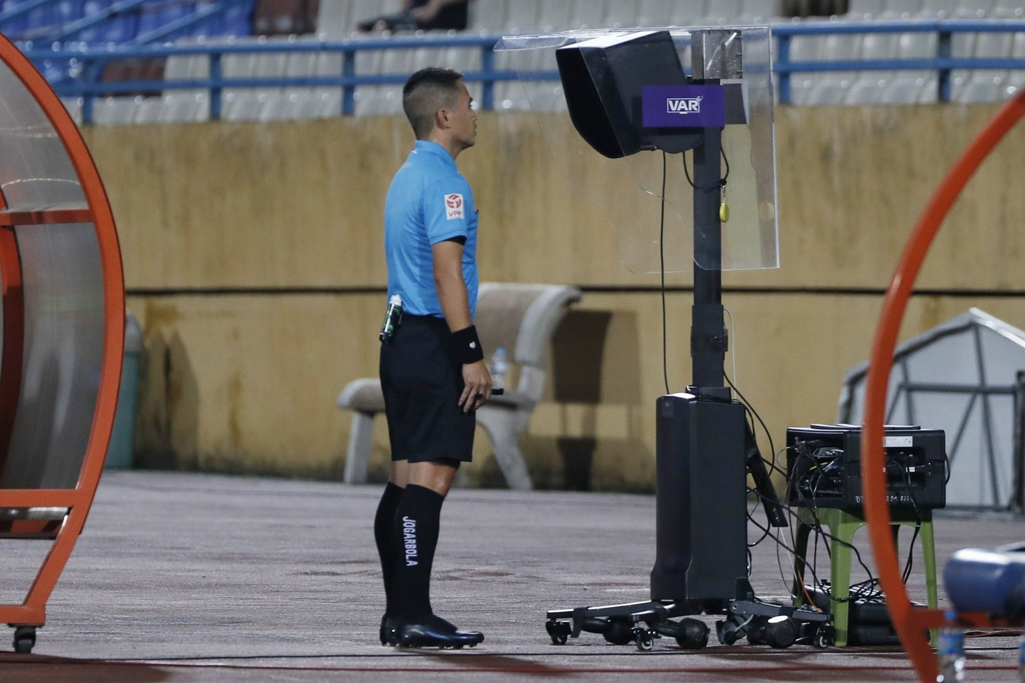 Dấu mốc lịch sử ở vòng 4 V-League: VAR phủ sóng cả 7 trận đấu- Ảnh 3.