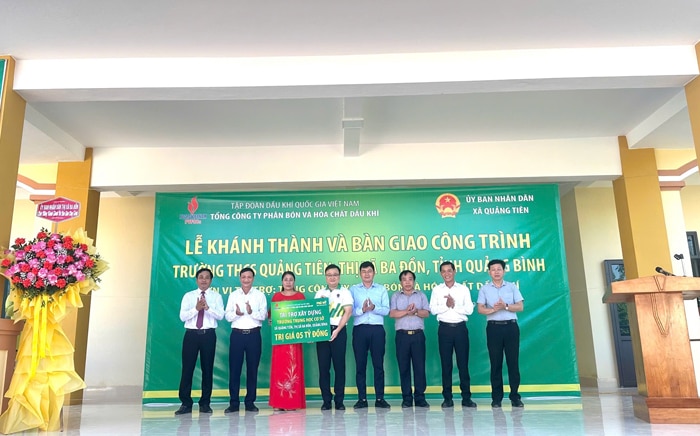 PVFCCo: Khánh thành, bàn giao Nhà lớp học và chức năng Trường THCS Quảng Tiên -1