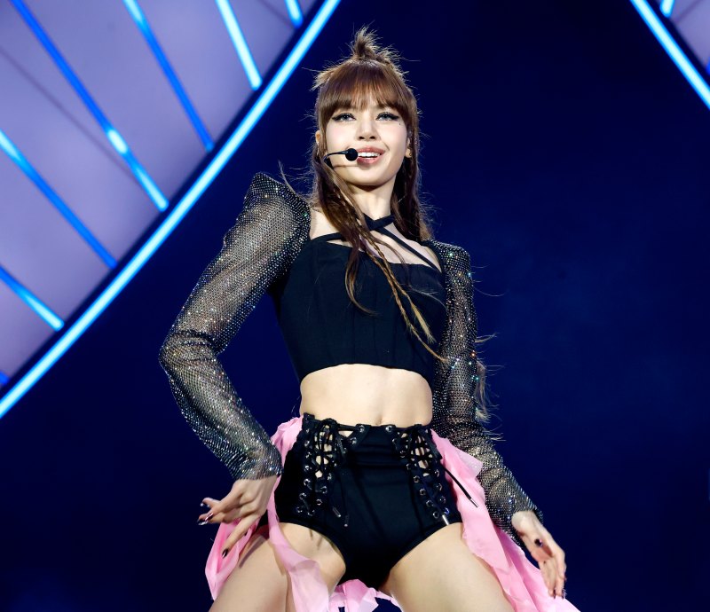 Chặng đường solo thăng hoa của Lisa (BLACKPINK)- Ảnh 2.