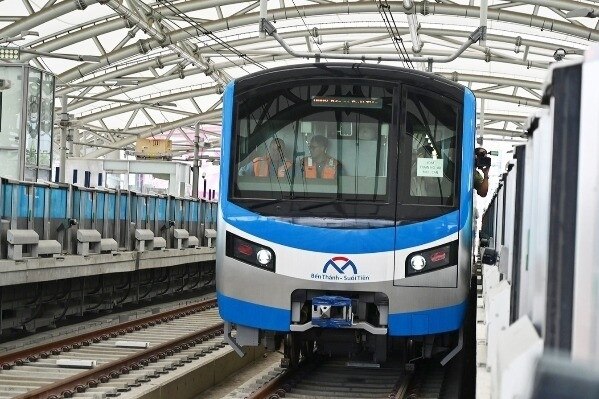 TPHCM 'chốt' cuối quý 4 hoàn thành thi công, vận hành thương mại metro số 1