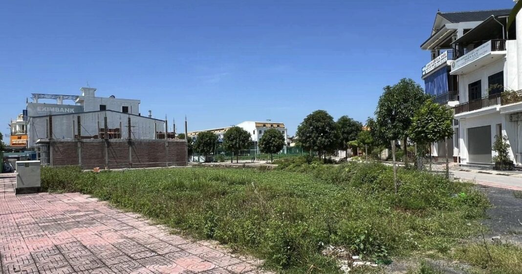 Vì sao lô đất nông thôn khởi điểm gần 10 tỷ đồng được đấu giá không thành?
