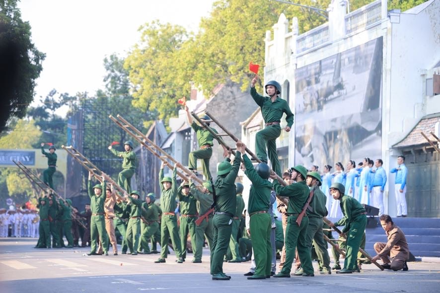 Thủ tướng Phạm Minh Chính dự 'Ngày hội Văn hóa vì hòa bình' của Hà Nội- Ảnh 9.