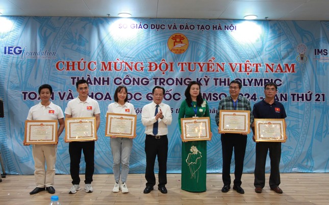 Giành 24 Huy chương tại Olympic Toán và Khoa học Quốc tế, Việt Nam xếp thứ 2 toàn đoàn ảnh 3