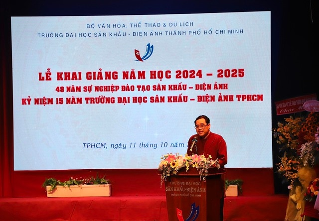 Ngày đặc biệt của thầy và trò Trường Đại học Sân khấu - Điện ảnh TP.HCM - Ảnh 3.