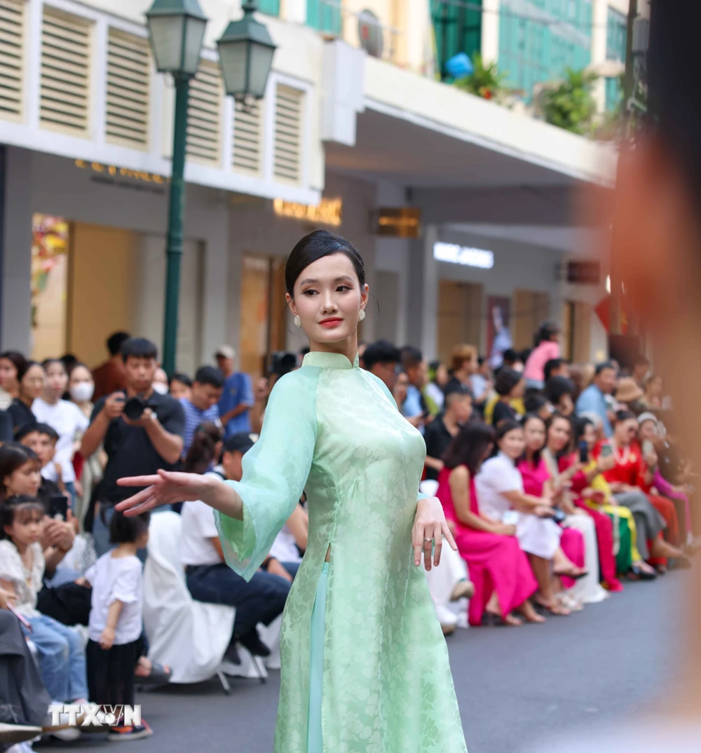 ttxvn-aodai (2).jpg