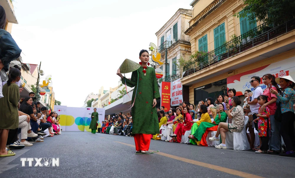 ttxvn-aodai (8).jpg