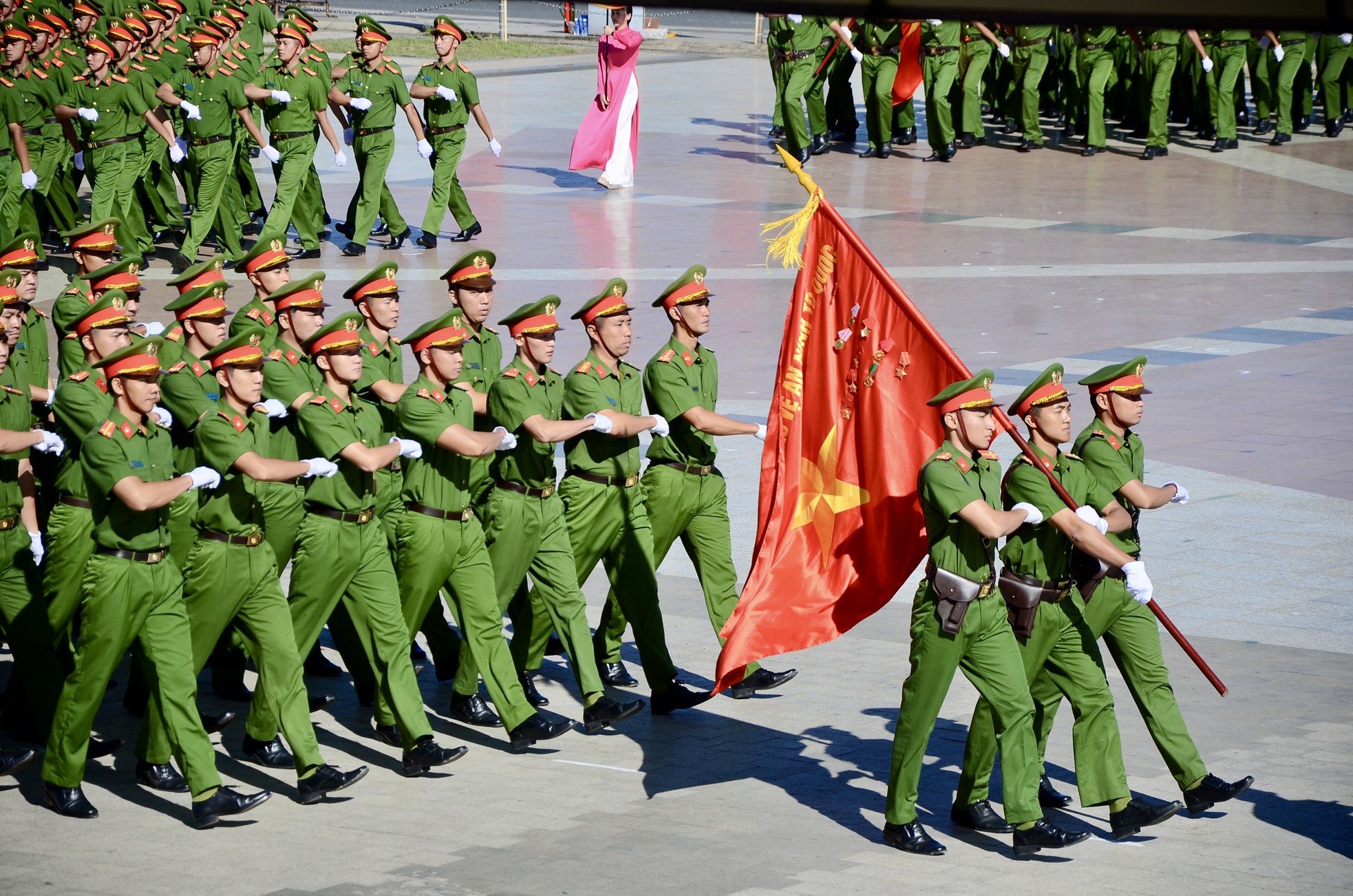 Mãn nhãn màn biểu diễn võ thuật, chống bạo động tại Quảng trường Đà Lạt ảnh 2