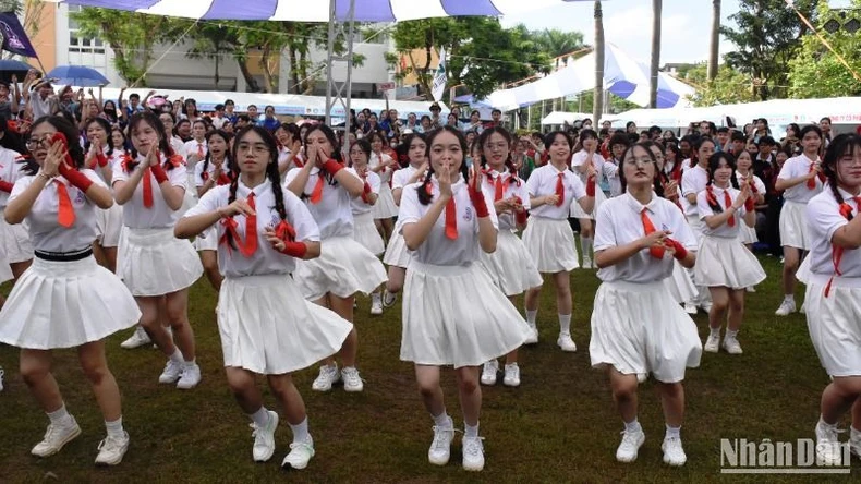 Khai mạc Festival Sáng tạo trẻ và triển lãm Khoa học Công nghệ sinh viên Đà Nẵng năm 2024 ảnh 2