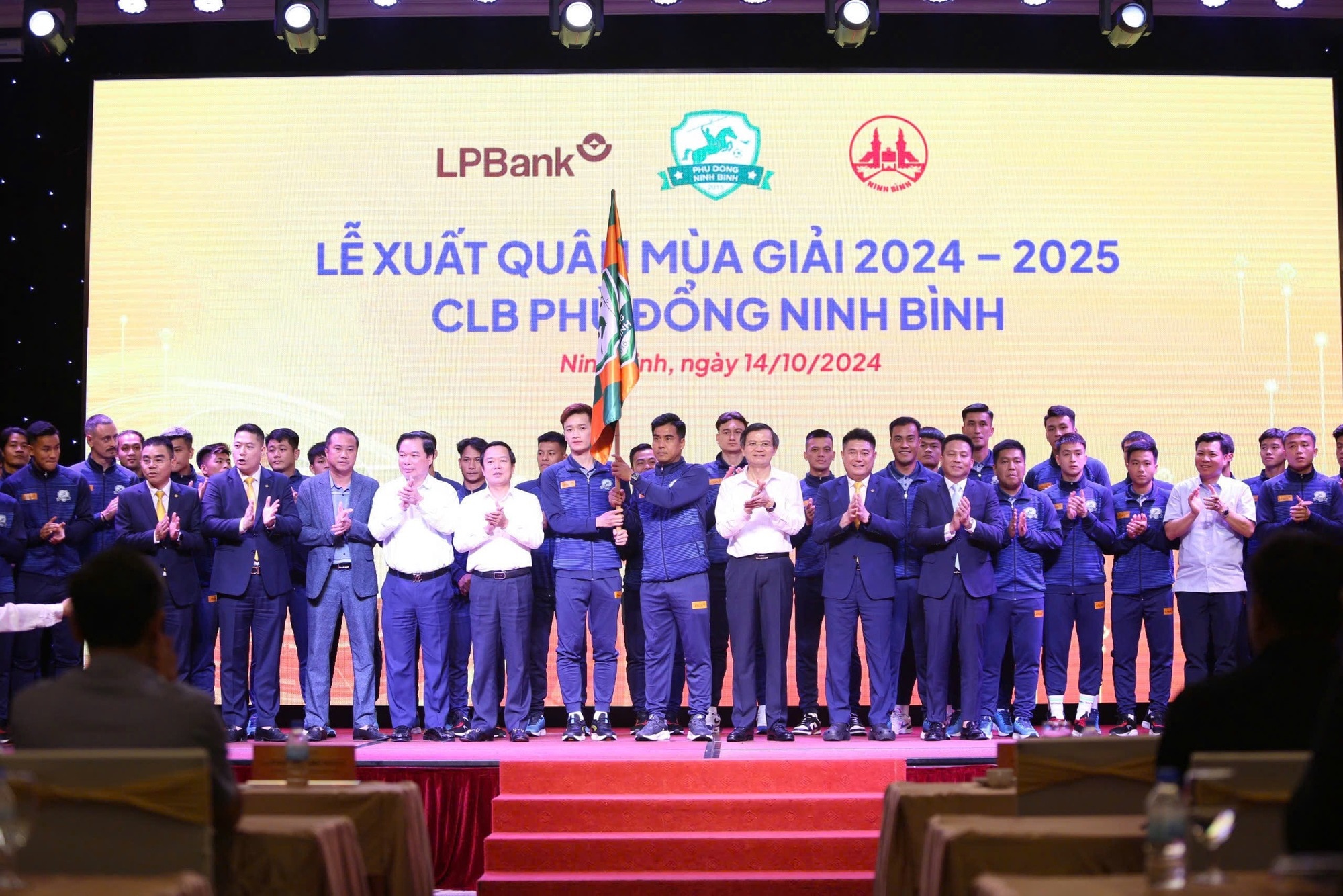 Ra mắt Hoàng Đức và Văn Lâm, CLB Ninh Bình quyết giành vé lên V-League- Ảnh 6.