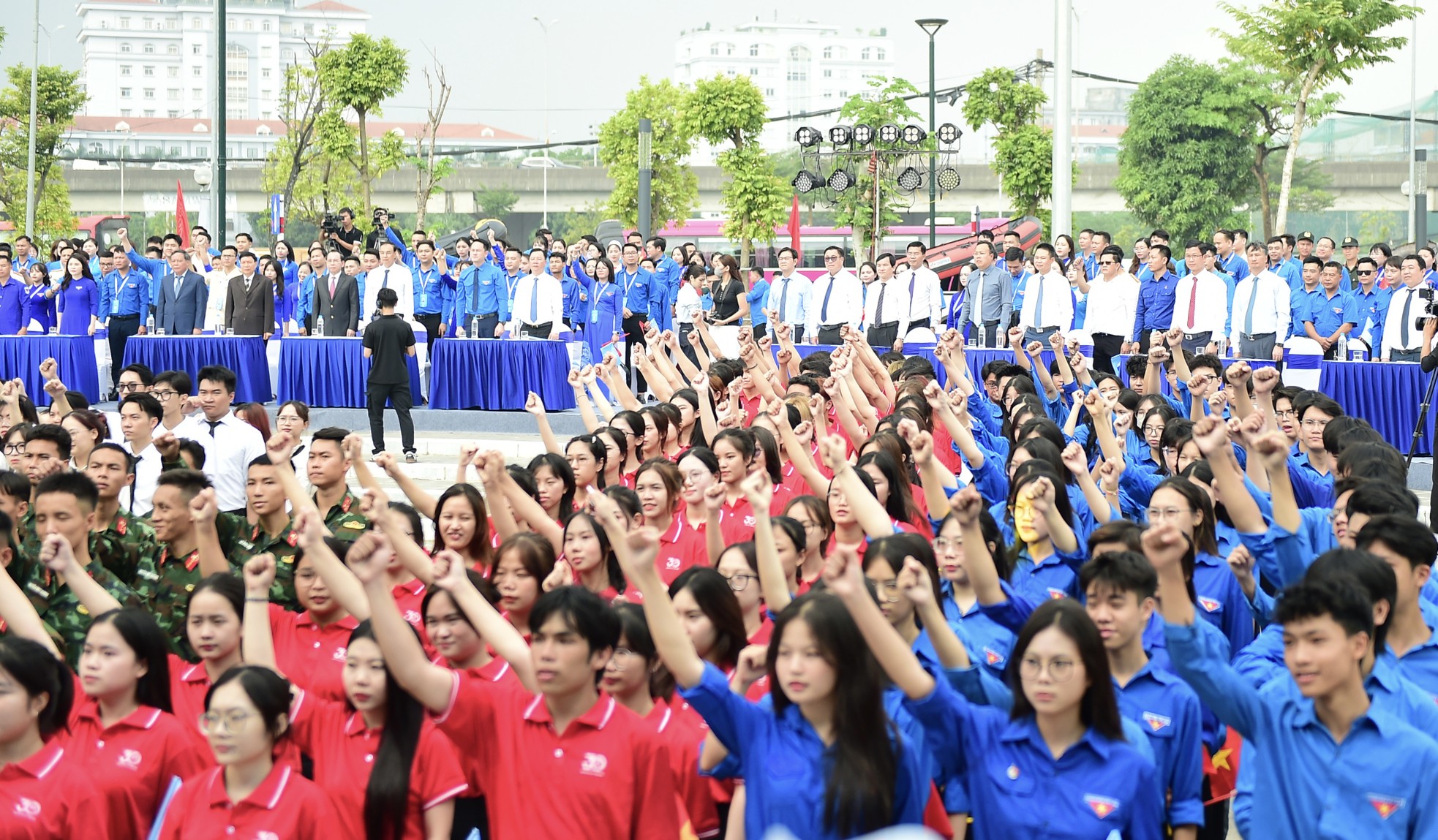 Mãn nhãn màn diễu hành biểu dương lực lượng thanh niên Thủ đô ảnh 20