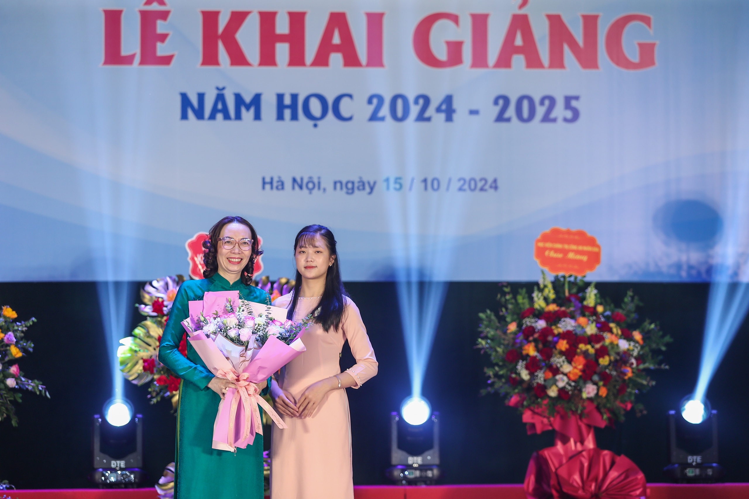 Hơn hai ngàn tân sinh viên trường Đại học Văn hóa Hà Nội đón khai giảng - Ảnh 10.