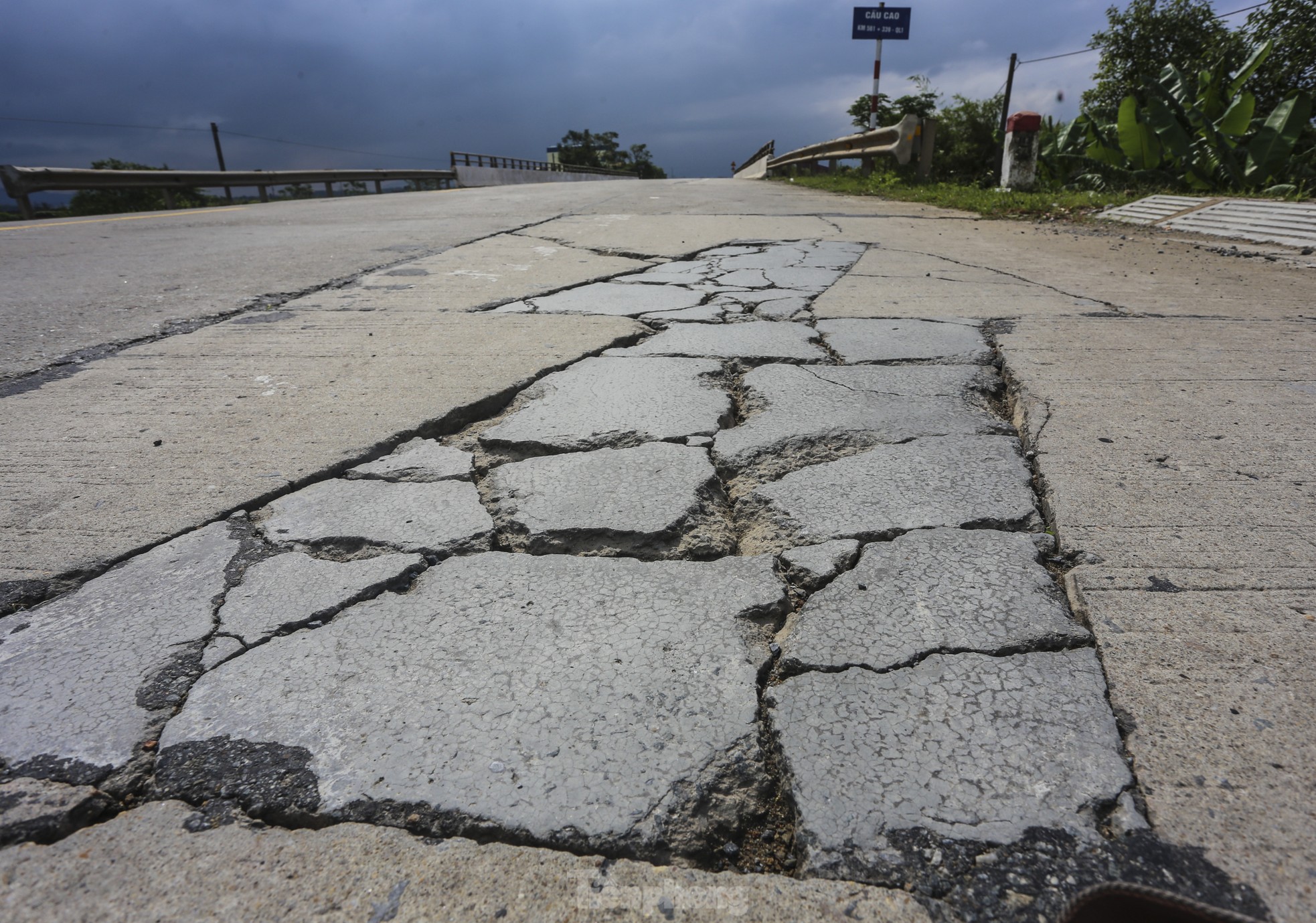 3km quốc lộ 1A qua Hà Tĩnh chắp vá như 'áo rách' ảnh 4