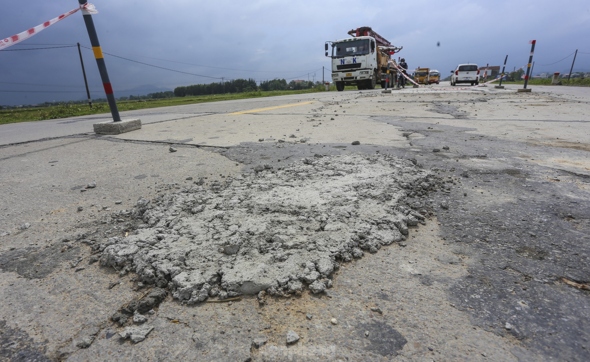 3km quốc lộ 1A qua Hà Tĩnh chắp vá như 'áo rách' ảnh 6