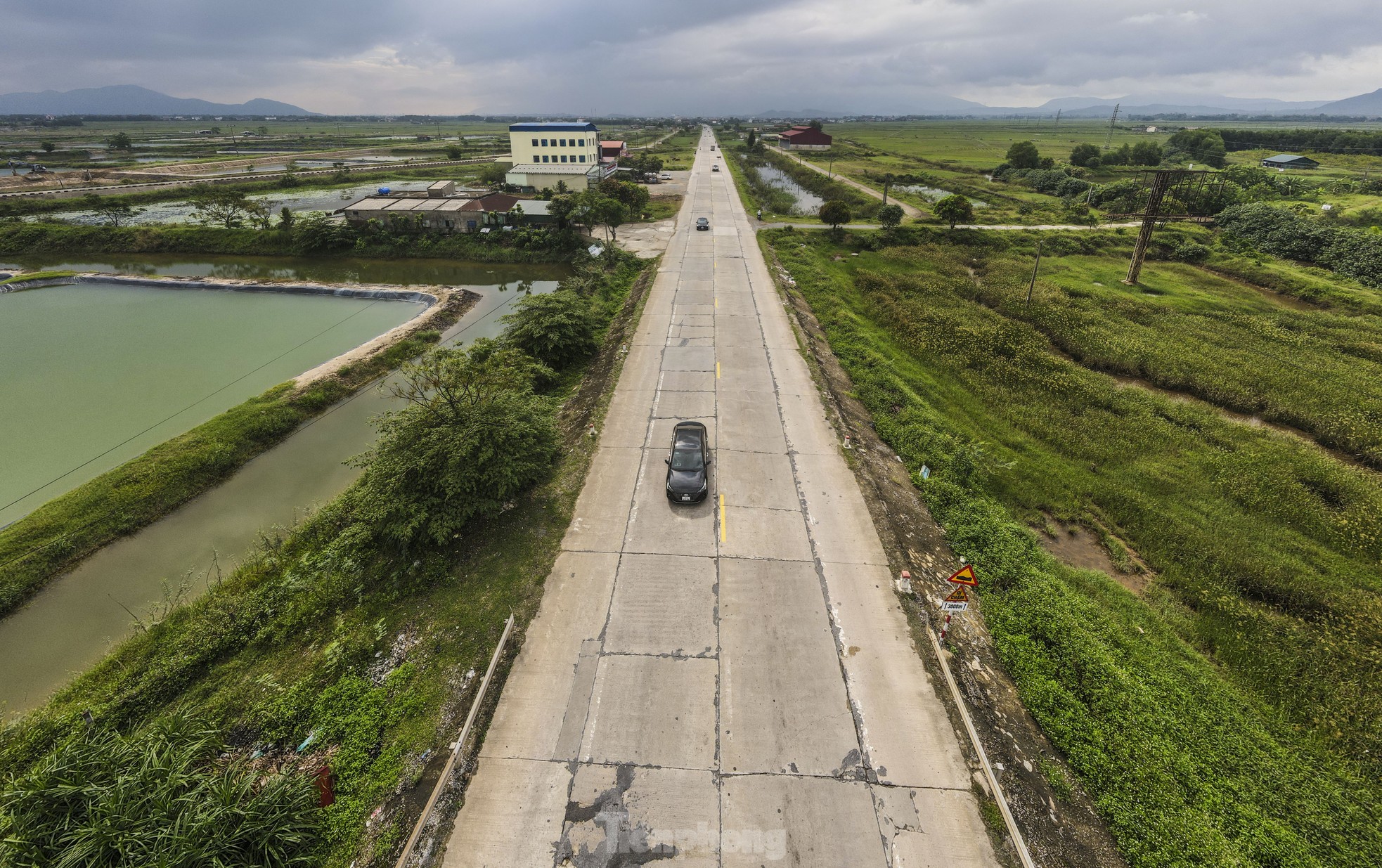 3km quốc lộ 1A qua Hà Tĩnh chắp vá như 'áo rách' ảnh 13