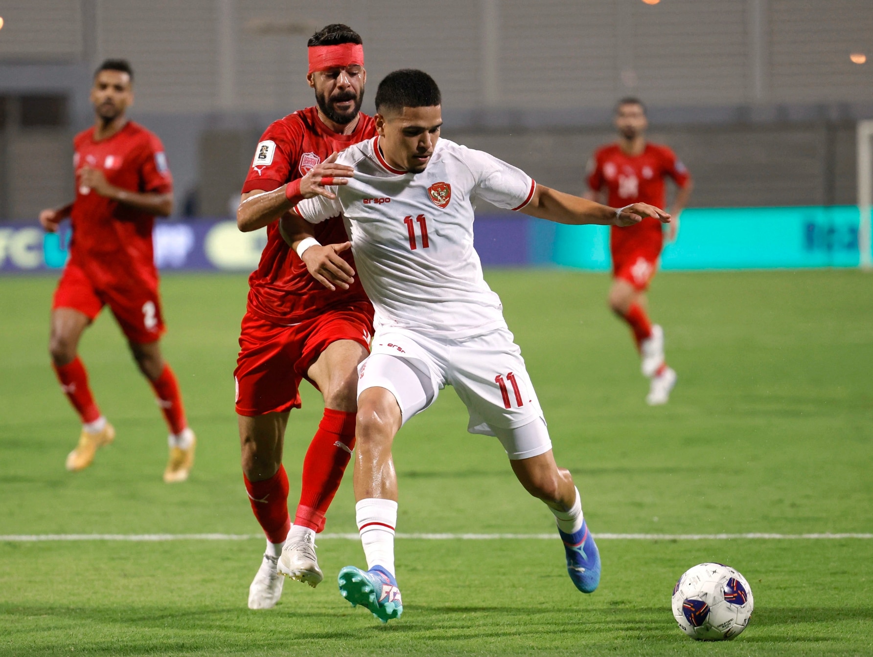 Bị CĐV Indonesia đe dọa dữ dội, Bahrain cầu cứu FIFA và AFC: Muốn đá sân trung lập- Ảnh 2.