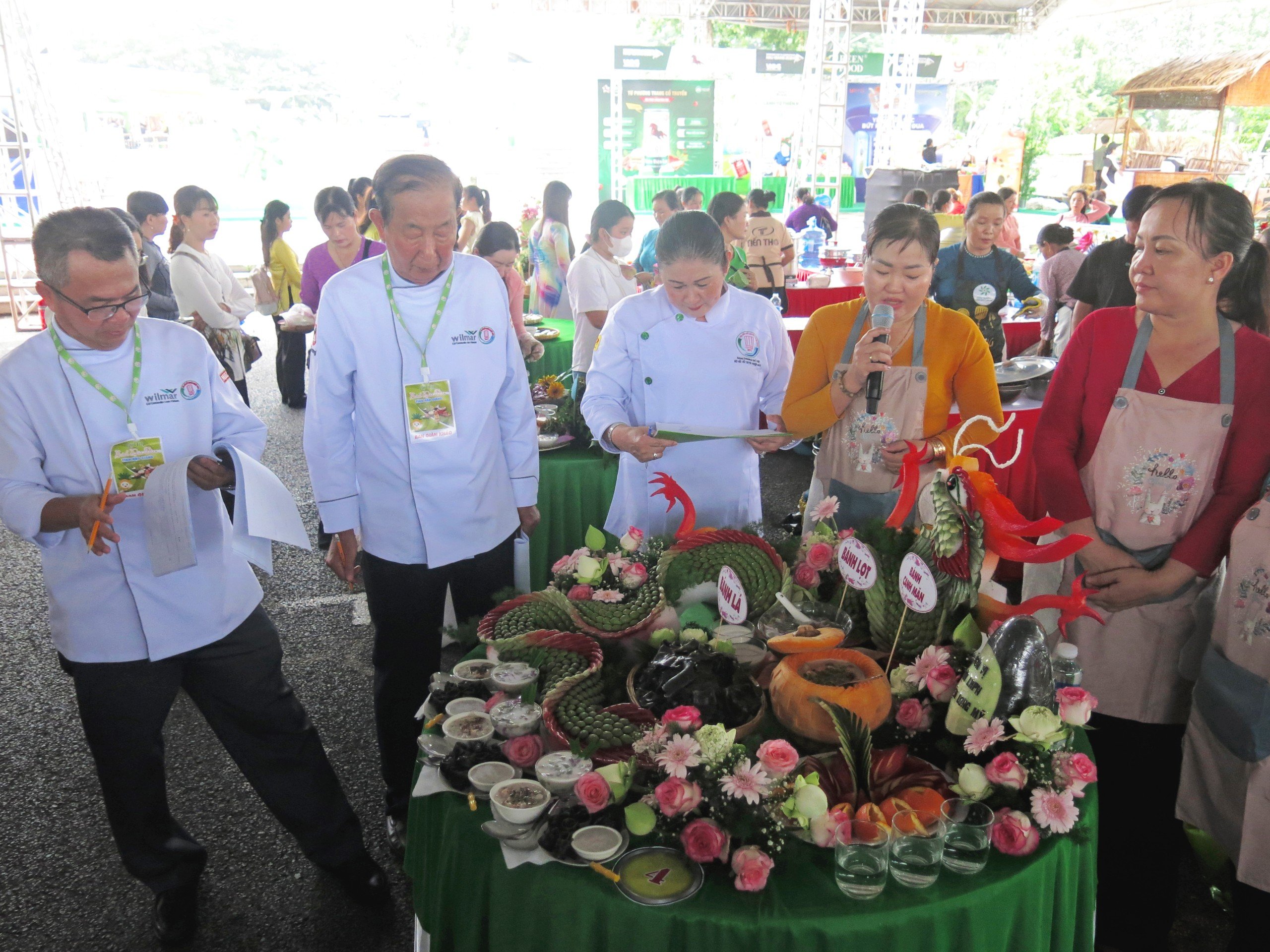 Hàng trăm loại bánh dân gian khiến người xem muốn thưởng thức ngay- Ảnh 14.