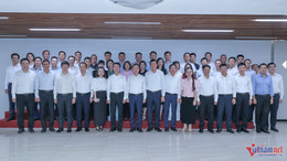 W-lam viec Βιετνάμ 1.jpg