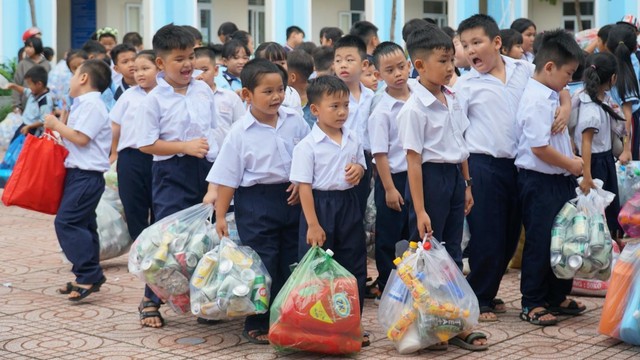 Hơn 2.000 học sinh Côn Đảo tích cực tham gia trải nghiệm tái chế rác thải - Ảnh 10.