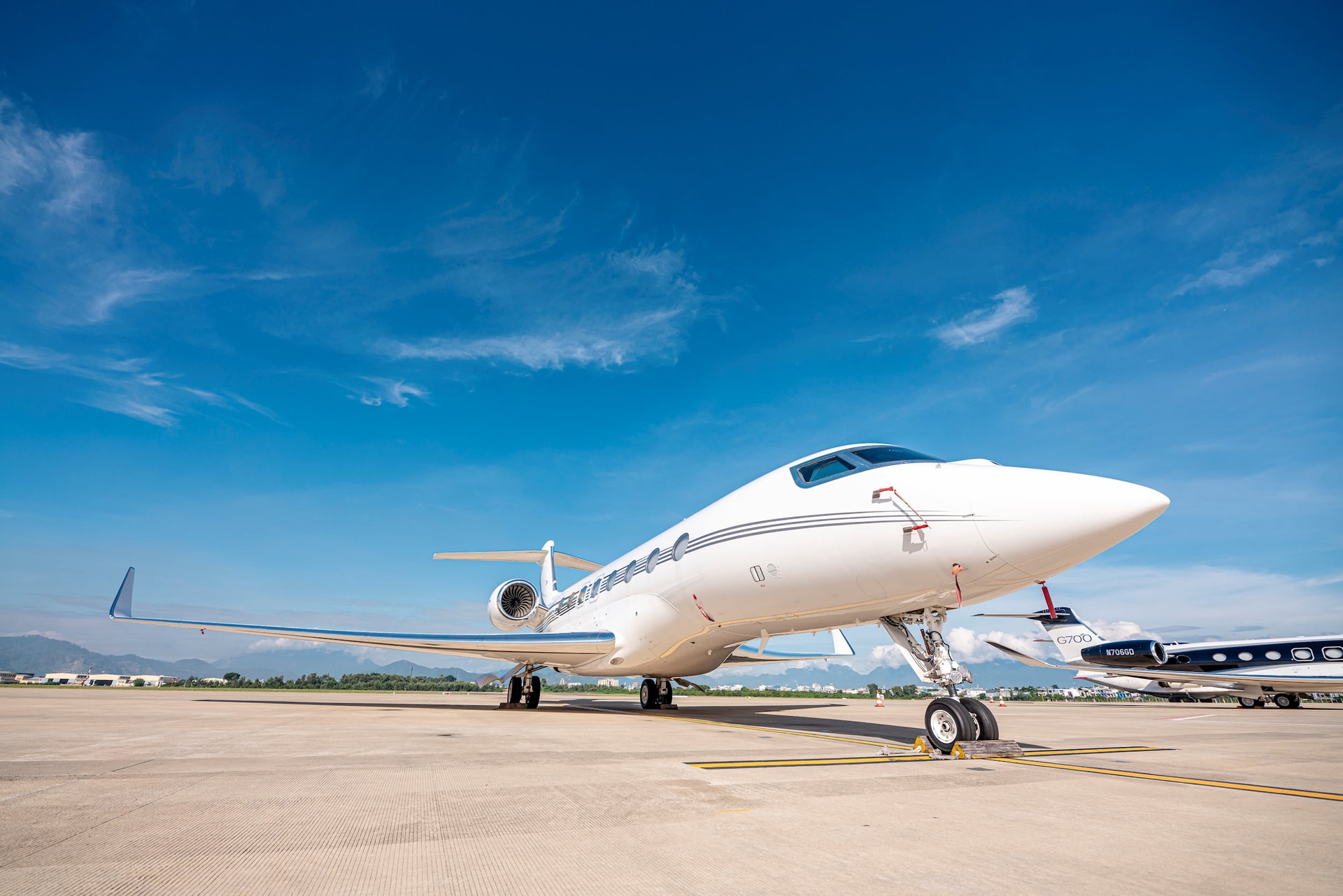 Ảnh (3)Gulfstream G650 ER đỗ tại sân bay ĐN sáng 17_10 - 4