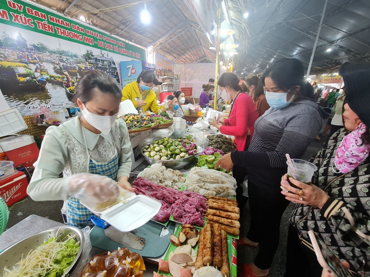 Gần 100 loại bánh dân gian đầy sắc màu, nhìn thôi đã muốn thưởng thức - Ảnh 11.