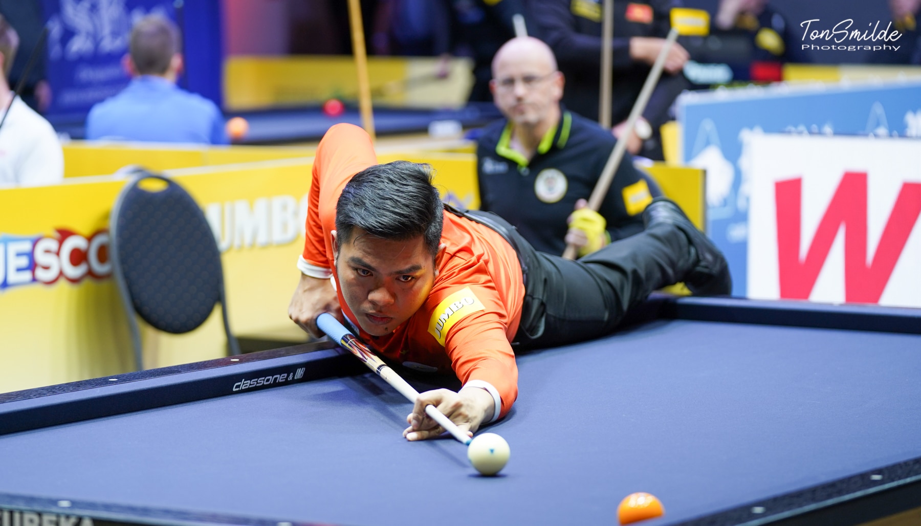 World Cup billiards: 3 người đi tiếp với ngôi nhất, cơ thủ Việt Nam áp đảo- Ảnh 2.