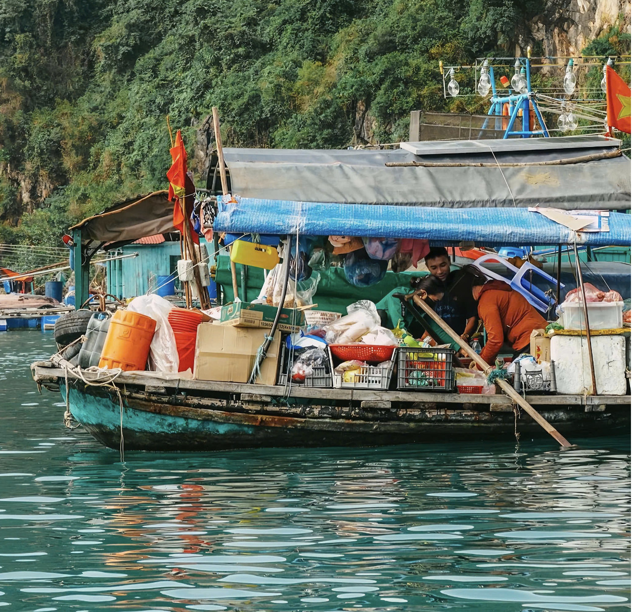 kham pha lang chai co giua long di san vinh ha long hinh 3