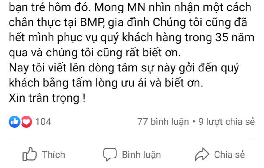 Bị kêu gọi tẩy chay, chủ quán bánh mì Phượng ở Hội An xin lỗi - Ảnh 2.