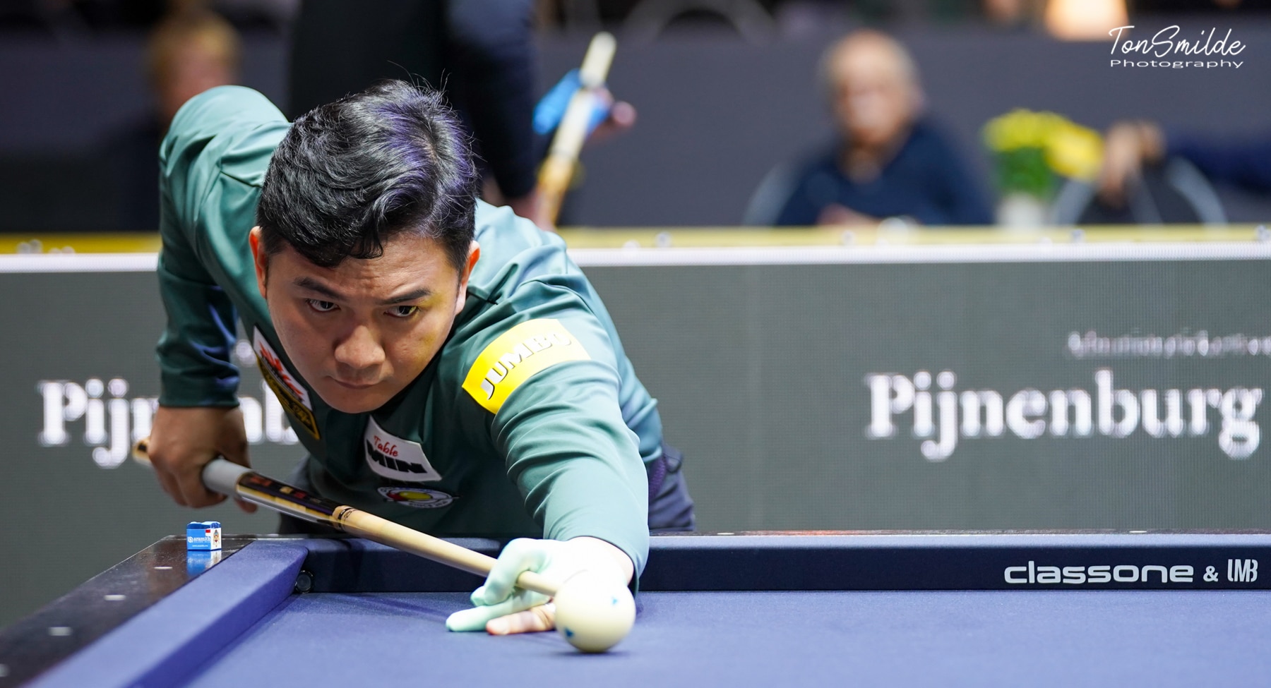 Tran Quyet Chien did something rare, excelled in the knockout round as ...