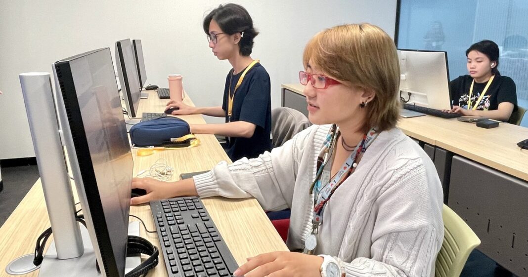 Trường ĐH tư thục đầu tiên đạt chuẩn kiểm định chất lượng giáo dục quốc tế FIBAA