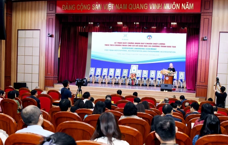 Trường đại học Kinh tế quốc dân đạt chuẩn chất lượng giáo dục quốc tế của FIBAA ảnh 2